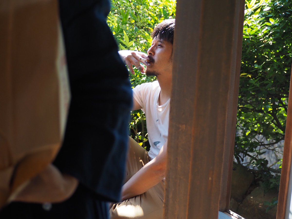 先日、クジラ別館で行われた坂口恭平さんのイベントへ。

坂口さんの描く雲や水面が本当に素敵すぎる。

もしかしたら8月15日-31日ぐらいの日程でパステル画展を『檸檬』でできるかも。

楽しみにしていてください。
まだ確定ではないけど。
居ても立っても居られないので書きました。