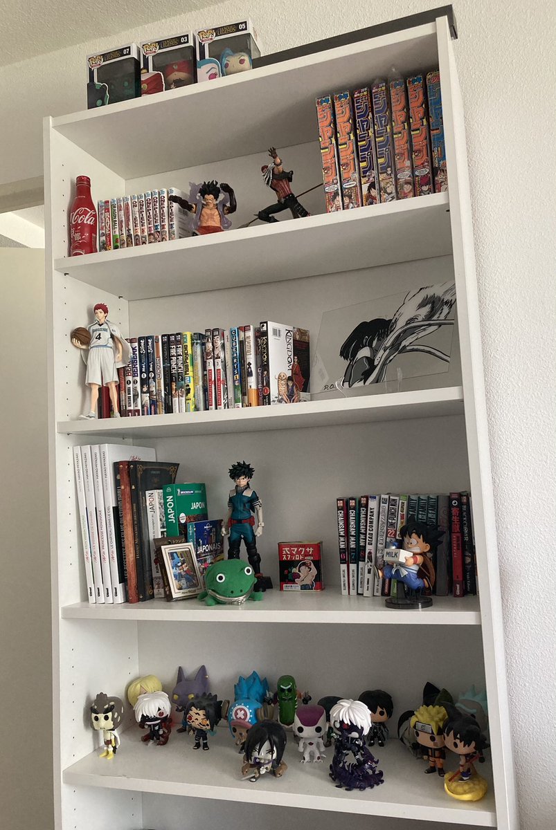 LaSnoopance's tweet photo. J’ai enfin reçu mes étagères ✨ https://t.co/OAlYk7ydb4