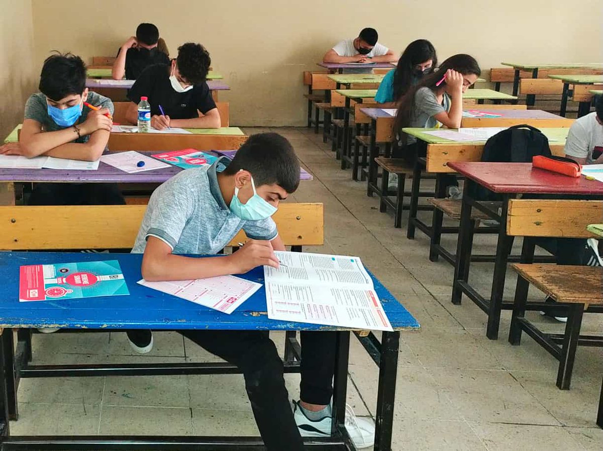 kosuyoluoo's tweet photo. Milli Eğitim Bakanlığımızın uygulamış olduğu DYK kurslarında,kendi öğretmenlerimiz tarafından hazırlanan sorularla 8.sınoflarımıza deneme sınavı yaptık.Tüm öğretmenlerimize sonsuz teşekkürler.@Mehmet_Bulut21 @BaglarMEM21 @tcmeb @munirkaraloglu @belediyebaglar @ziyaselcuk https://t.co/rdKTJVvQR1