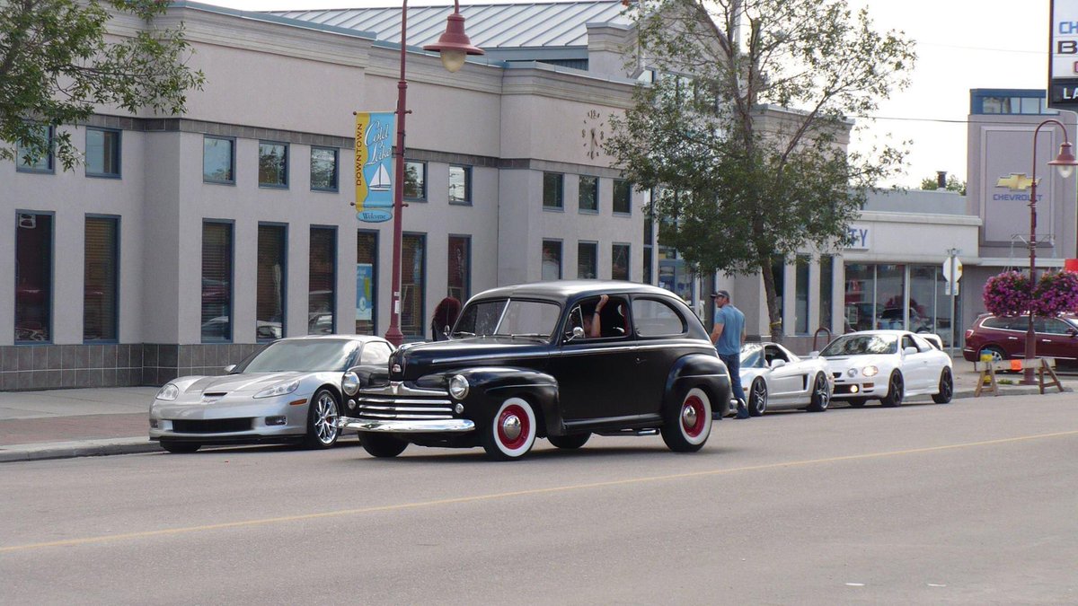 ratrodbenny's tweet image. Kinda miss this old ride. It was loud and fun!  #ford302 #traditional #hotrod