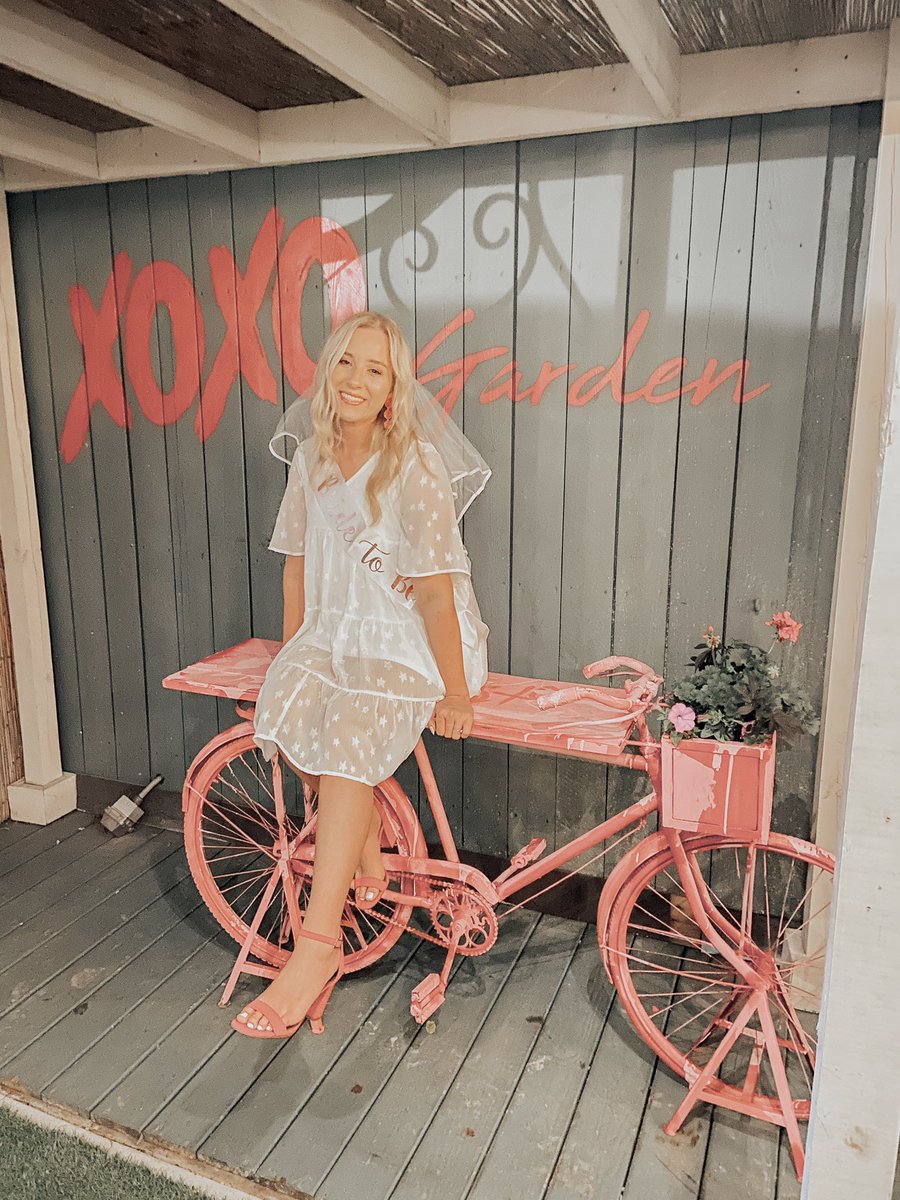 Madisonmoore98's tweet photo. 13 days until we say I Do💍 
#BacheloretteParty #onemooremiller https://t.co/Qf8D8xv1li