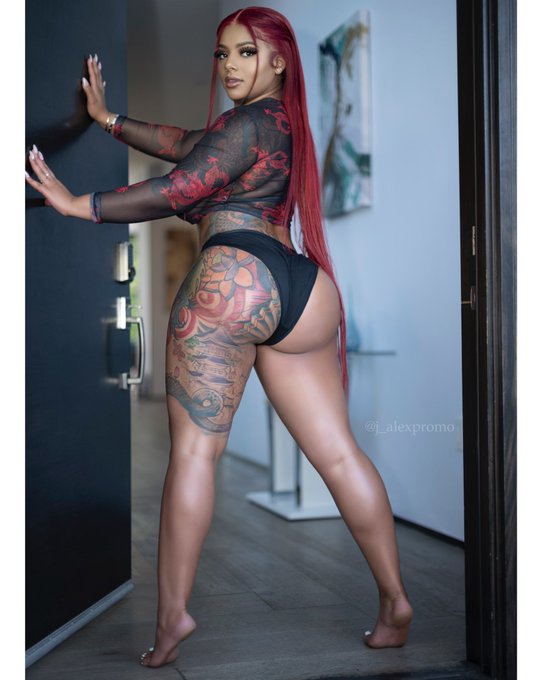 My OnlyFans saw this first  https://t.co/wmQADuZdzc https://t.co/iN1mooNrvi