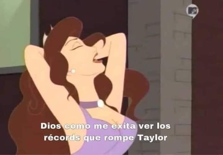 LaPuercaylor's tweet photo. Los premios todavía no empezaban y Taylor ya rompió y extendió sus RÉCORDS 😨😨

-Rosy Jaramillo https://t.co/VRqcH6BePn