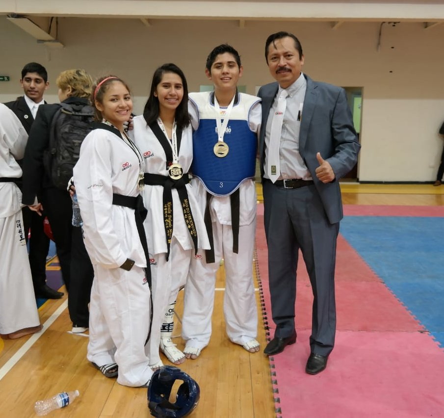 DiaDragones's tweet photo. Recuerdos del Nacional en Monterrey, Nuevo León 2019
Con resultados de cada alumno:
•Eysller Mendoza 🥈
•Karina Loeza🥈
•Natalia Delgado 🥈
•Cristian Mendoza -
•Gael Delgado - https://t.co/nSgm7tdLP0