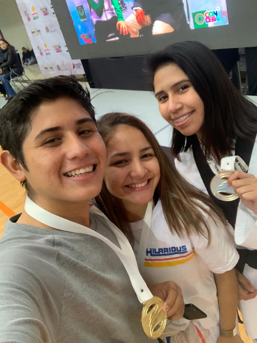 DiaDragones's tweet photo. Recuerdos del Nacional en Monterrey, Nuevo León 2019
Con resultados de cada alumno:
•Eysller Mendoza 🥈
•Karina Loeza🥈
•Natalia Delgado 🥈
•Cristian Mendoza -
•Gael Delgado - https://t.co/nSgm7tdLP0