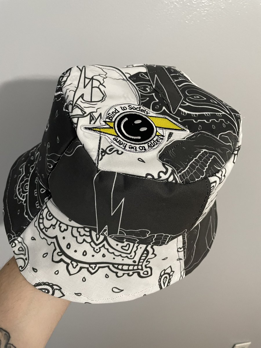 cole_menas's tweet photo. Rebrand Logo Hat, Tote Bag, Shorts, and Patchwork Bucket Hat (limited to 10) @BLINDTOSOCIETY1 available as well https://t.co/XX1GpPsjgm