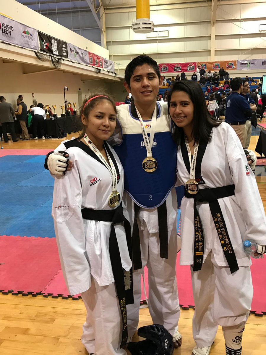 DiaDragones's tweet photo. Recuerdos del Nacional en Monterrey, Nuevo León 2019
Con resultados de cada alumno:
•Eysller Mendoza 🥈
•Karina Loeza🥈
•Natalia Delgado 🥈
•Cristian Mendoza -
•Gael Delgado - https://t.co/nSgm7tdLP0