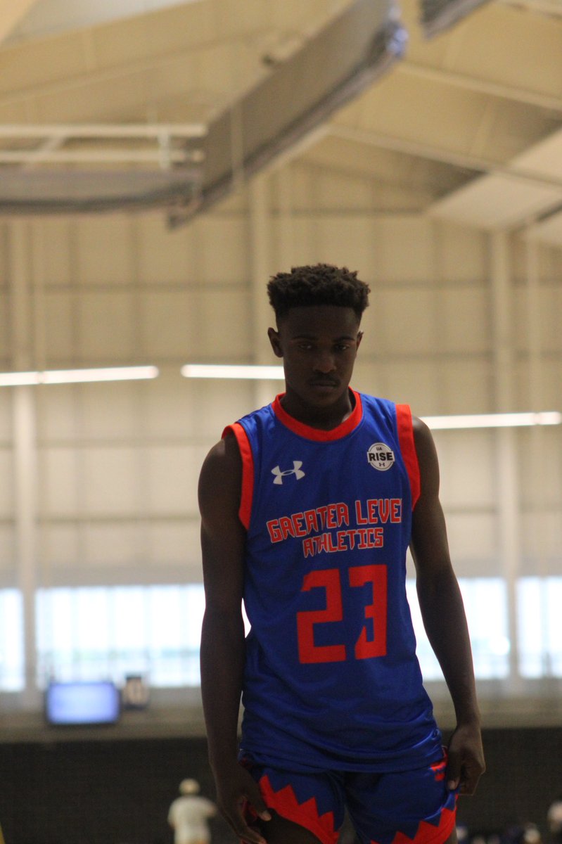 2025 6’1 Caleb Cunningham has been unstoppable all weekend! Averaging 20ppg