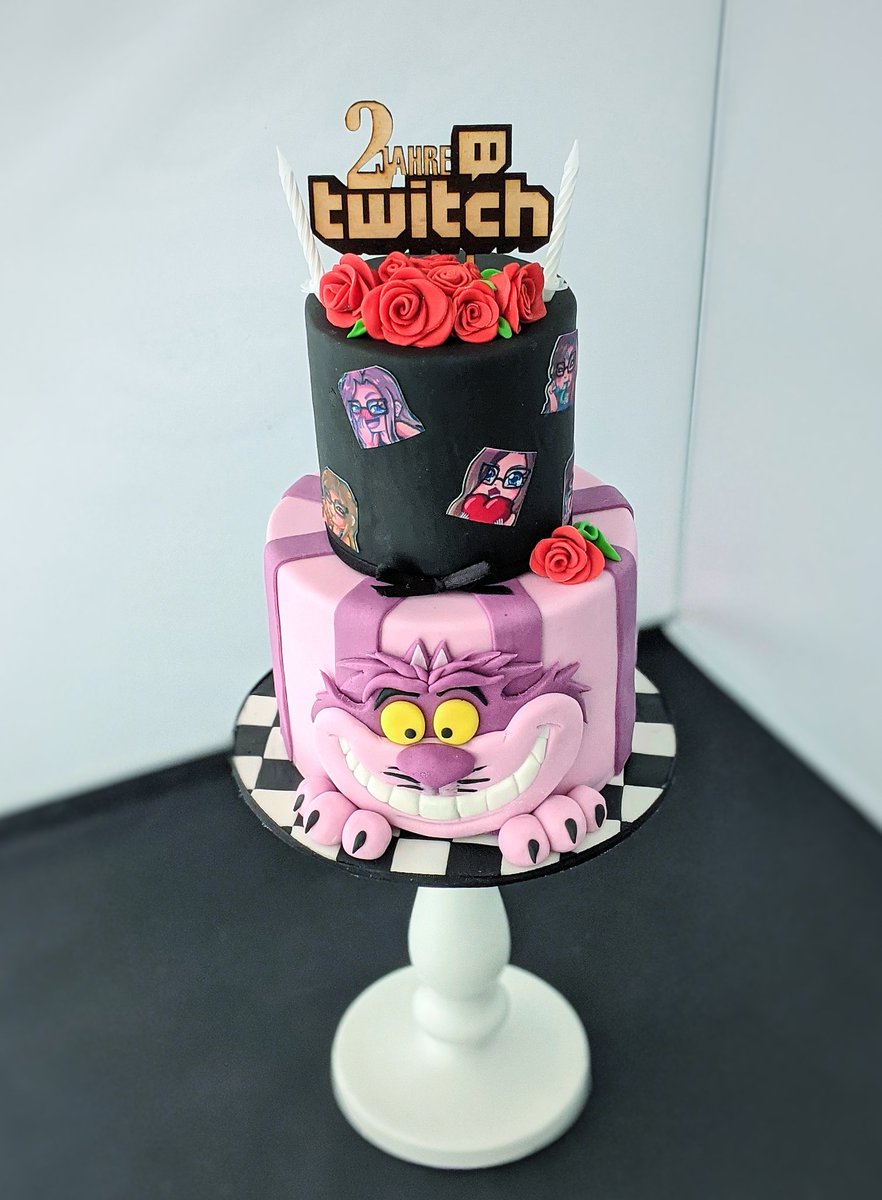 Kittycatcakes_'s tweet image. Vielleicht hatten die Mods da was organisiert 👀♥️
#twitchgeburtstag #modsloben #grinsekatze