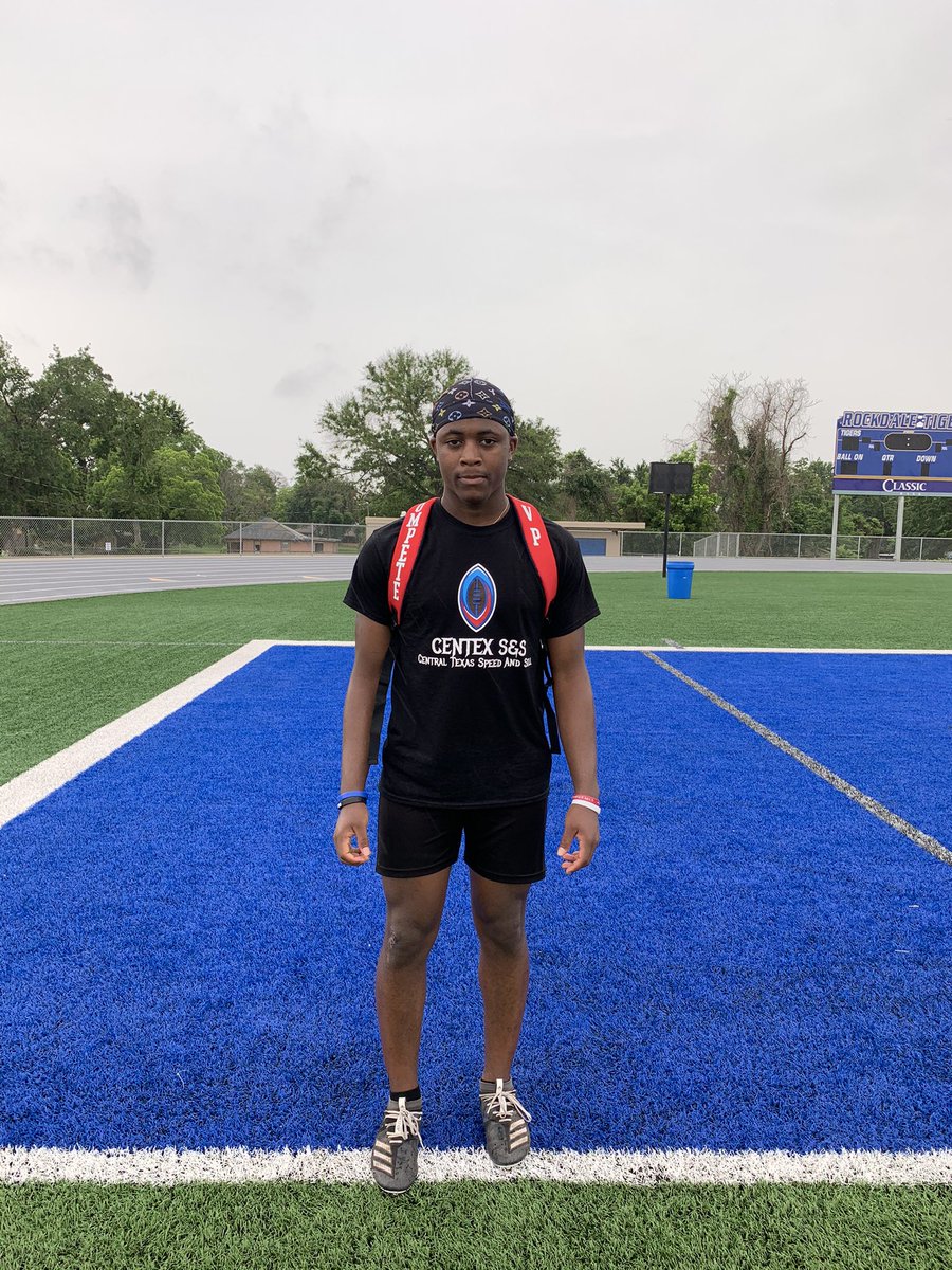 TexasSkill's tweet photo. Letโs say congrats to our competition mvp @_belikekey and our 7v7 mvp @JeremiahGurode @HEARNEEAGLESFB great talent and great competitors really set the tone today!!! @_EliteProspects @RecruitCentral3 @Centex_Recruits @RecruitCentex #competeweek https://t.co/8UfzLuUP3o