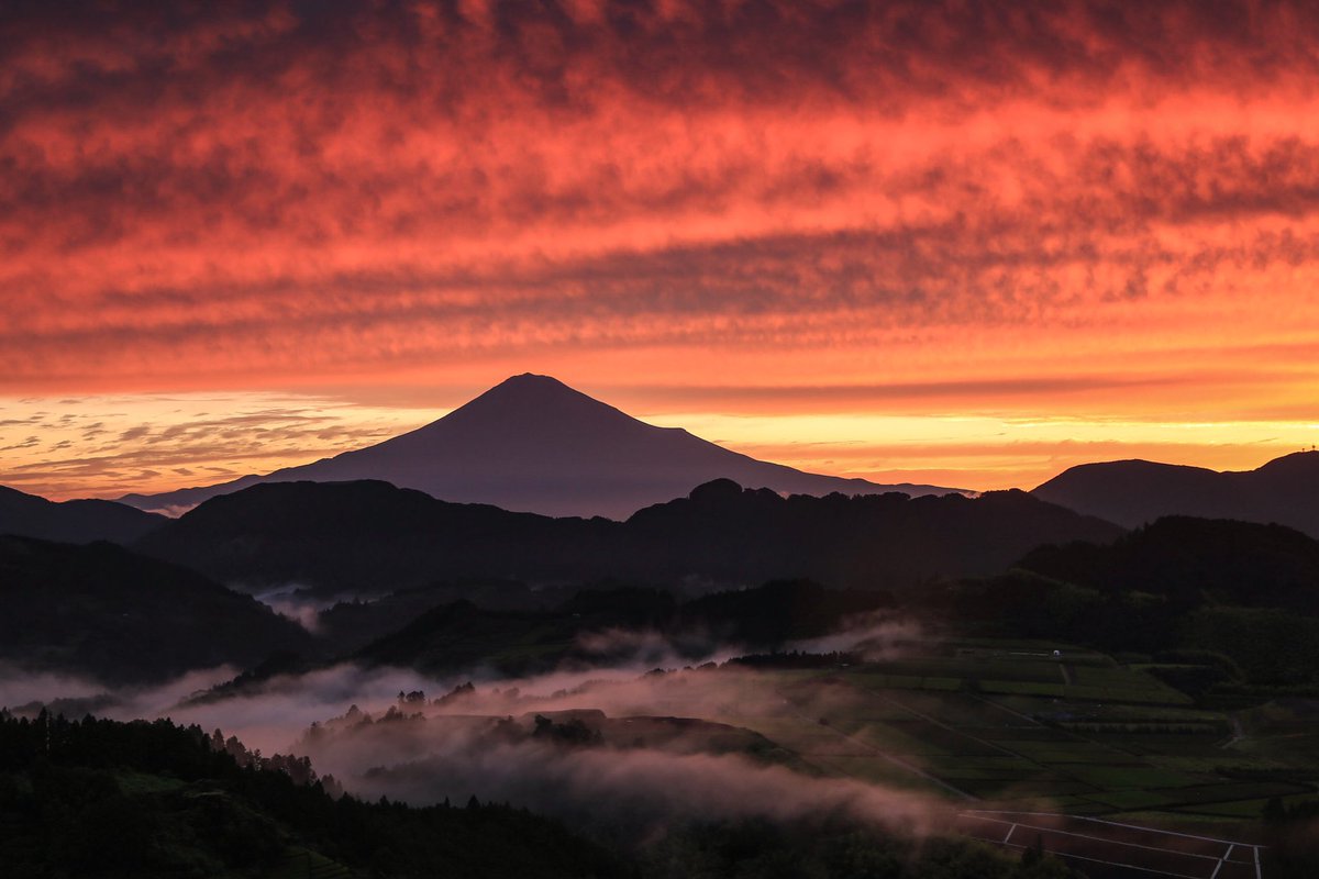 新 富士山景 神気 Shinki 橋向 真 S Tweet カメラを始めて知った 朝焼けの凄さ 早起きは三文の徳 まさにそんな言葉が頭を過ぎる 14 8撮影 富士山 Trendsmap 新 富士山景 神気 Shinki 橋向 真 S Tweet カメラを始めて知った 朝焼けの凄さ 早起きは三文の徳 まさにそんな言葉が頭を過ぎる 14 8撮影 富士山 Trendsmap