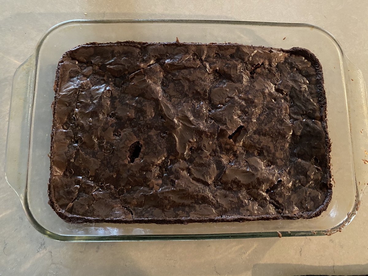cuteculturechic's tweet photo. @JosephSmithsHat Nothing fancy about these brownies, but I’m pretty excited to have some tonight #desnat https://t.co/gK5msrnIJJ