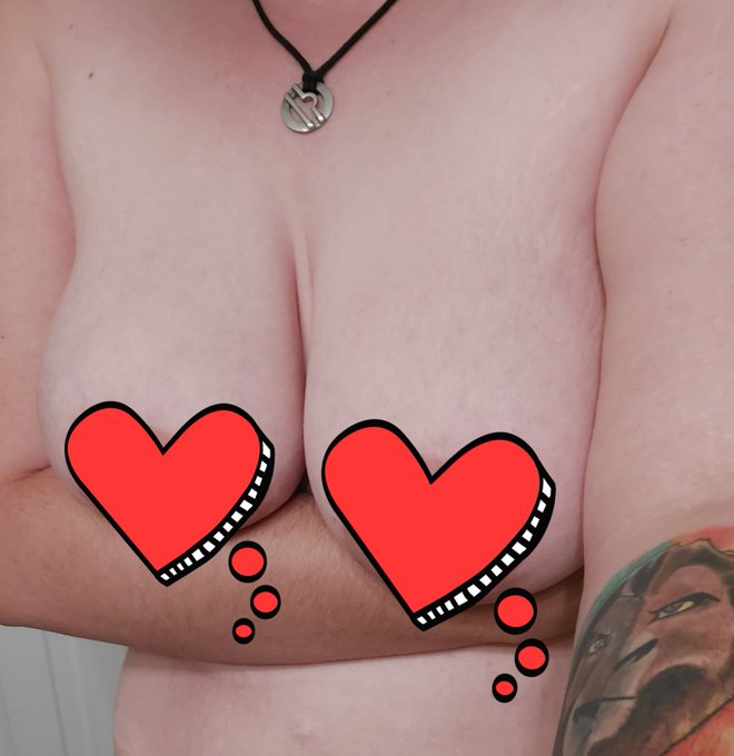 Last day to check out my OF for 3$ 😊 https://t.co/2tcSFLIbMz