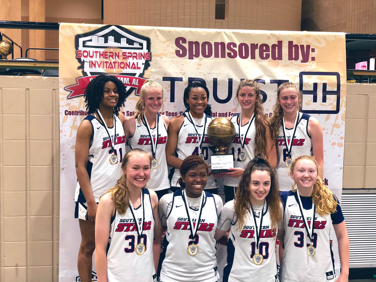 __jordynbailey's tweet photo. Congratulations ladies!! We went undefeated and won the #Championship in the #southernspringinvitational @Starz23Harrison @LKouchis @shauna_baller14 @HaleyRussell25 @katie1_13 @TatumTyla @EmmaKateSmith5 @AmeliaGoehring @livvandergriff ⭐️ https://t.co/SlJtLINrU0
