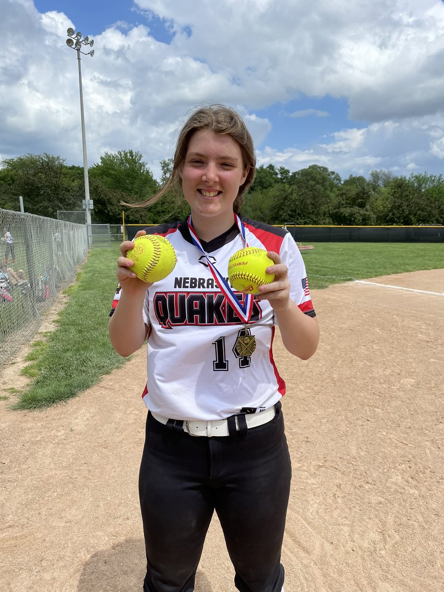 NEQuakesBuzzell's tweet photo. So proud of our girls for going 7-0 and winning the the MUS Summer Slam tournament this weekend with Hadley hitting 2 bombs!💣 💣 https://t.co/PStZwnhUa0