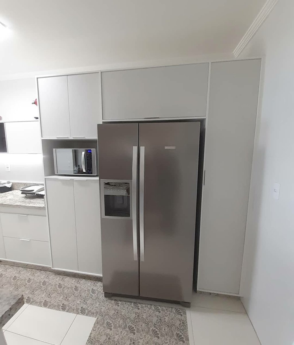 DecorataMoveis's tweet photo. Uma linha de basculantes e o detalhe para a porta de vidro. Escolha do Valter e da Rosângela para curtir a aposentadoria na praia com muito conforto.
#decorata #moveisplanejados #interiores #praiagrande #santos  #moveissobmedida  #cozinhasplanejadas #ficaemcasa #planejados https://t.co/TrNEWXGxv9