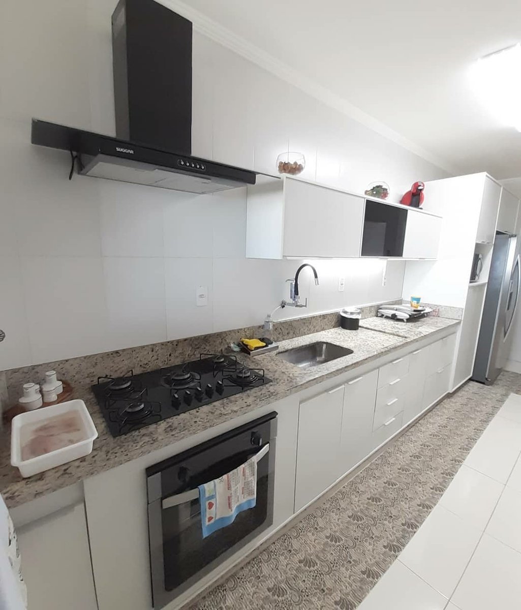 DecorataMoveis's tweet photo. Uma linha de basculantes e o detalhe para a porta de vidro. Escolha do Valter e da Rosângela para curtir a aposentadoria na praia com muito conforto.
#decorata #moveisplanejados #interiores #praiagrande #santos  #moveissobmedida  #cozinhasplanejadas #ficaemcasa #planejados https://t.co/TrNEWXGxv9