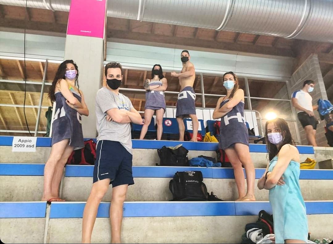 Campionati Italiani Assoluti di salvamento, la squadra allenata da Stefano Foggetti è seconda in Italia! 
Tutti i podi bit.ly/3wkv3dw
💛💙
#forzaRNT