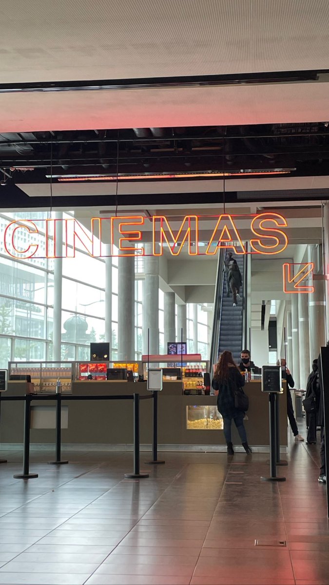 OliDuNet's tweet photo. 🎬 Mon come back et il fut bon ! ADN de Maïwenn - Ce film traite de sujets universels comme la famille, le deuil et les origines dans un mélange d’humour et d’émotion.
Une belle réussite 🎥
#maiwenn #adn #film #movies #comeback #cinema #culture #addict https://t.co/0x0yjt8Uww