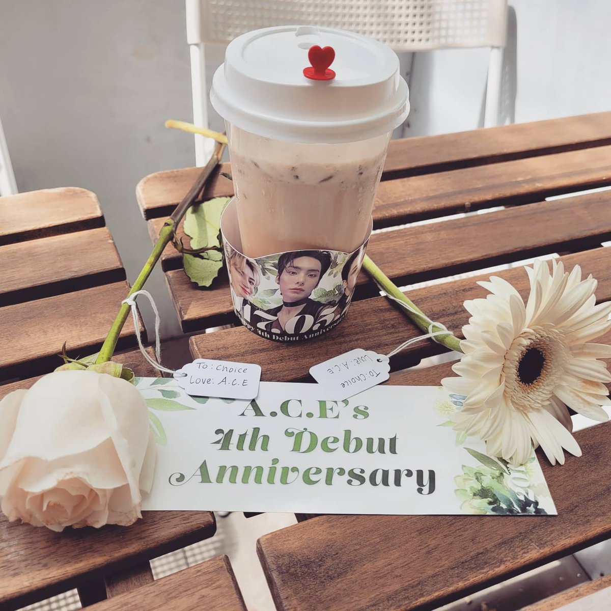 melchaves84's tweet photo. Bonding time with my sis and a.c.e Who I will make a Choice one day 😈
#ACExTSQ #OurFlowersAce #ACE https://t.co/aRl0i003N3