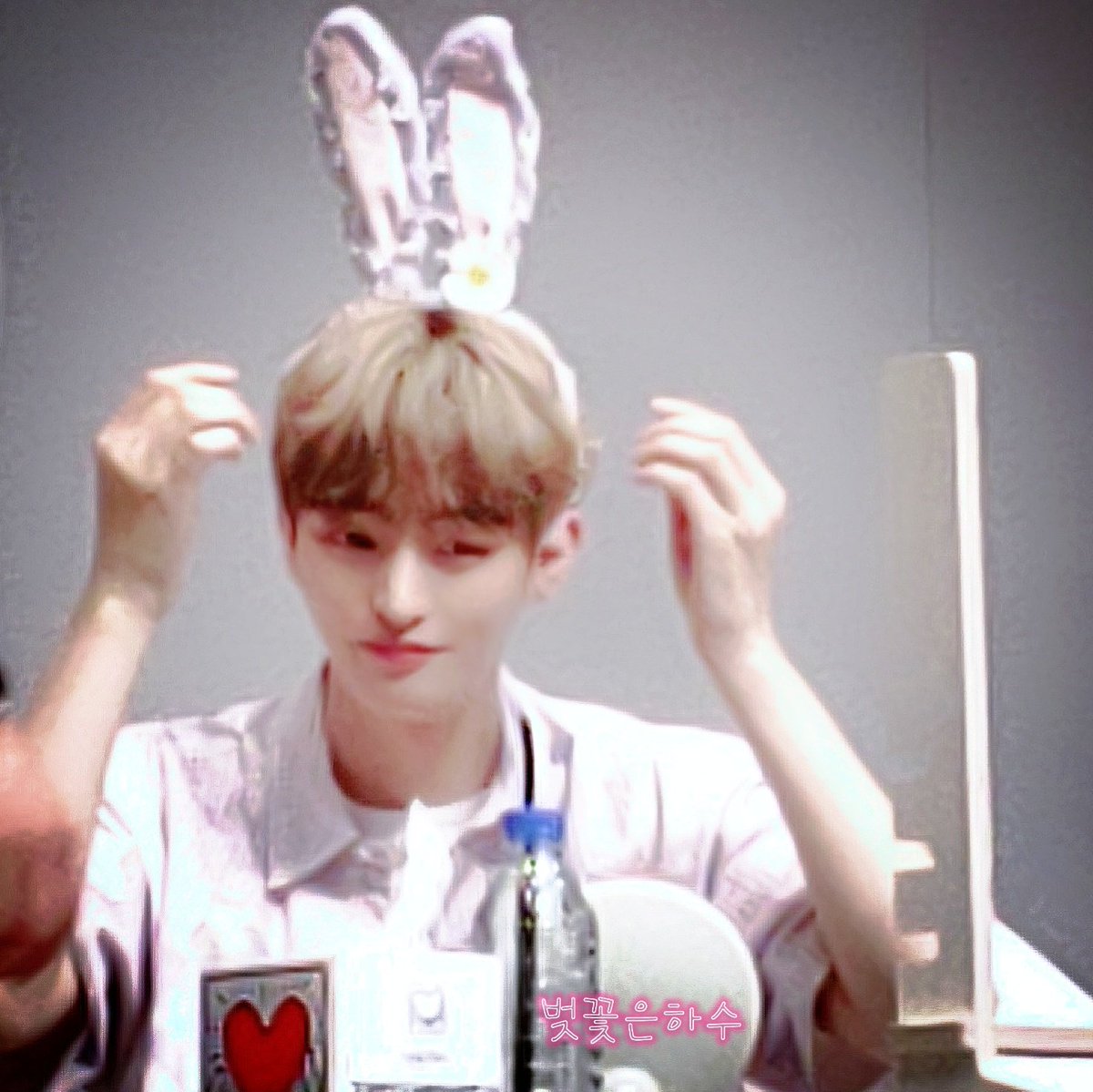 ltmy6942's tweet photo. 210521 진짜 찰라의 순간이 넘 귀엽고 이뻐!!!!!!! 윤토낑이는 어디가면 있나요? 
#윤지성 #사랑하지룽 #YoonJisung https://t.co/WbPXuLGf1p