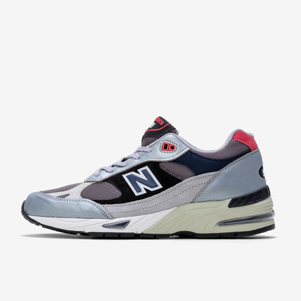OTHboutique's tweet photo. New Balance: Made in UK 991 Silver
Now available online and in-store at OTH Downtown in very limited quantities. | https://t.co/lxRKICjPb4
#othsneakers #newbalance #madeUK https://t.co/8uxSdTf5n4