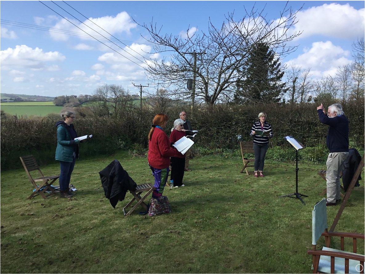 RolandFSmith's tweet photo. For @DCMS to unilaterally ban choirs from singing in groups of more than six without showing us the reasoning behind their decision is nothing but discrimination
@OliverDowden @MelJStride @andreajenkyns @BBCNews @ITVNews @Daily_Express @DailyMailUK #singingmatters  #ChoirsMatter https://t.co/uEtYkhPmd7