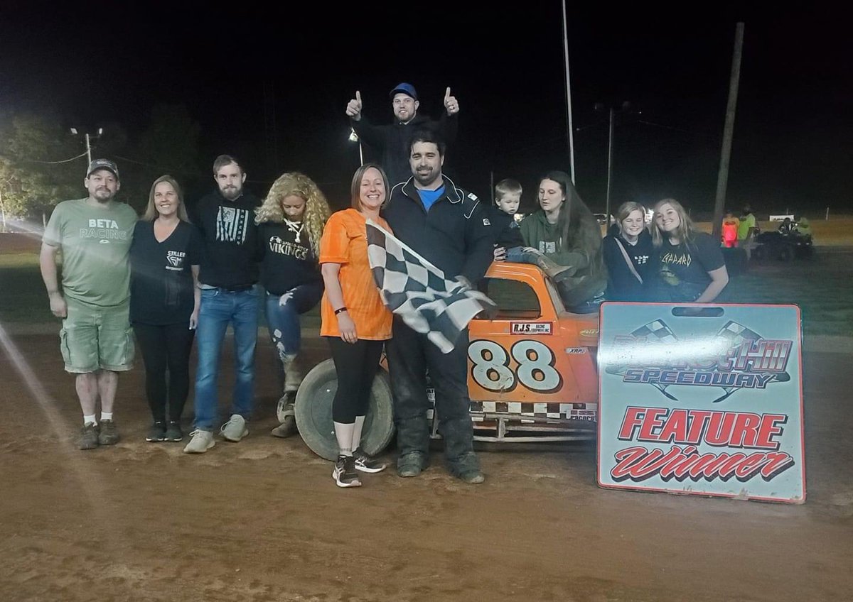 HUGE congrats to all of our winners at Blanket Hill this past weekend!! 🏁

600cc Wingless Micro: 11A Jon Adams 

270cc Winged Micro: 3H JT Horwat

Modlite: 69 Ryan Robey

Dwarf: 88 Todd Livengood