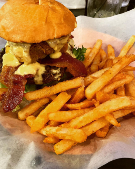 PSSFishHawk's tweet photo. Had a boring meal yesterday? Come learn from your mistakes! WE'RE OPEN 😉✅
-
🍴Dine-in and takeout available🍴
...
#ParkSquareSocial #Fishhawk #Lithia #FLEats #FloridaEats #FloridaFoodie https://t.co/8bWROOvRZ9
