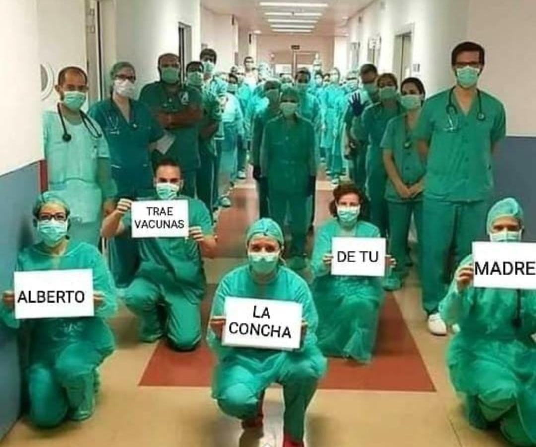 alebresky's tweet photo. Médicos y paramédicos te saludan, Presi. https://t.co/UCJA6NPt2c