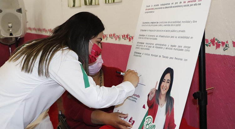 gentetlx's tweet photo. #Tlaxcala Con la unión de esfuerzos nuestra capital será incluyente: Anabel Alvarado https://t.co/8HP1VJ2k3E https://t.co/Bpha8jrGYX