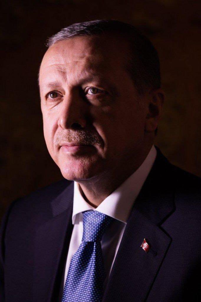 Dün olduğu gibi bugünde yarında Liderimiz, Cumhurbaşkanımız Sn.Recep Tayyip Erdoğan’ın yanındayız. #ErdoğanlaBirlikteyiz