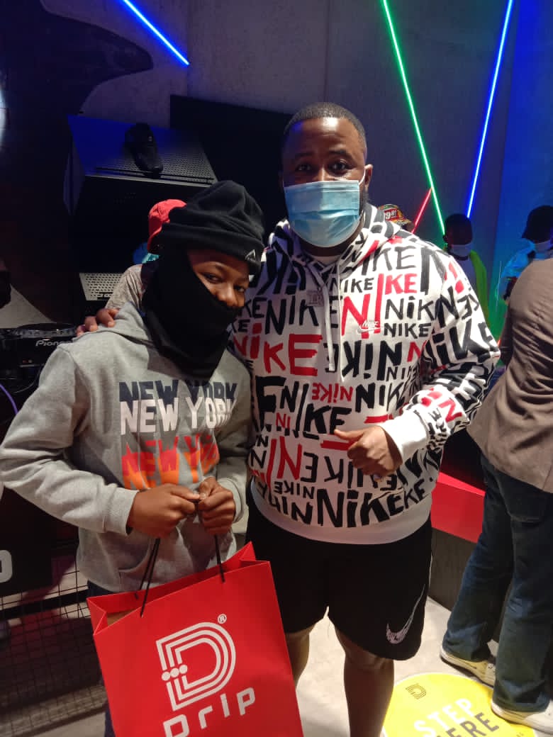 SMISS10N's tweet photo. My nephews got to meet Nyovest yesterday
#DripInHighveld
#DripForever
#HighveldMall https://t.co/9sBhgwUxPa