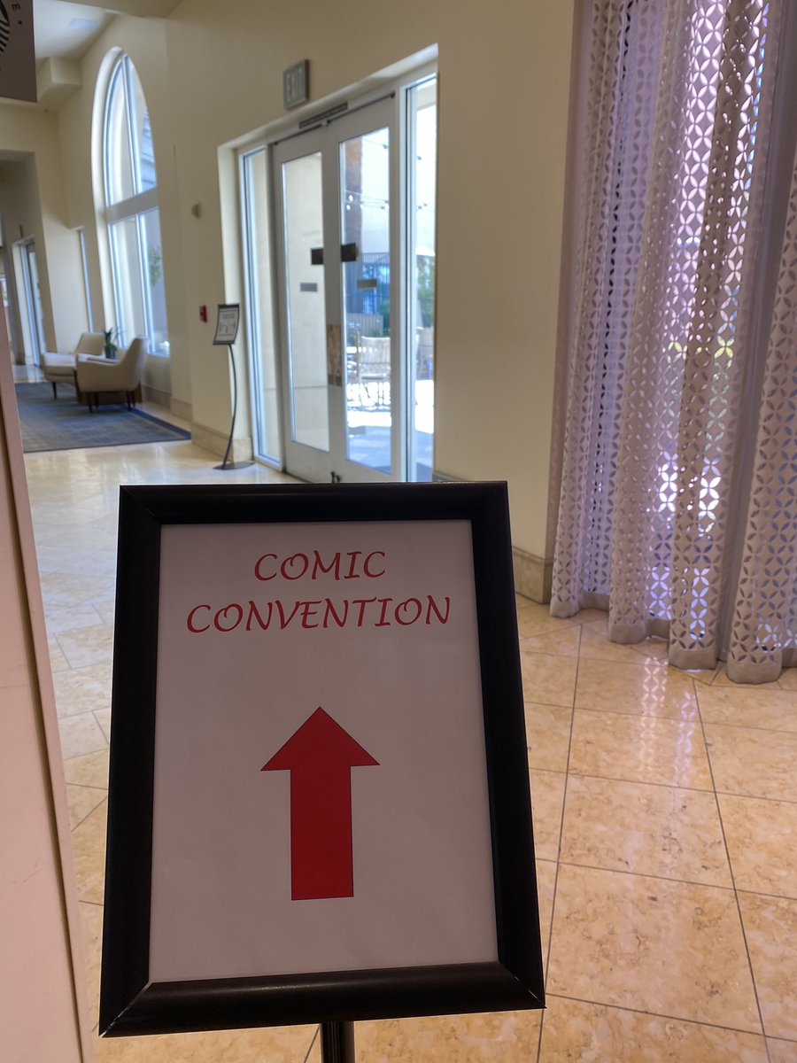 ParksAndCons's tweet photo. We stopped in at #ValleyComicCon at the Hyatt Regency Valencia. This small show returned with tons of comic deals and guests making some big purchases. We’ll post more pics in our IG stories and discuss on an upcoming podcast. https://t.co/Ld3dhugtce
