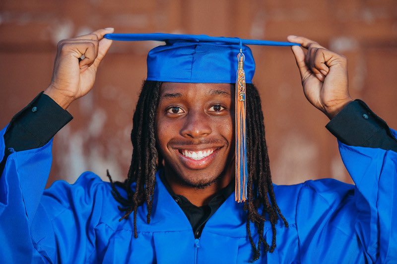 JudgeJaden's tweet photo. It finally hit me! I really graduated High School. Thank you again West Orange for all the memories. This will always be my home. 4 Out, Valhalla💙🧡 #WestOrangeCounty #WOAlum #WOHS21 #FSUBound @WestOrangeFB @WestOrange_OCPS @WohsPtso https://t.co/SKRgEYvPJv