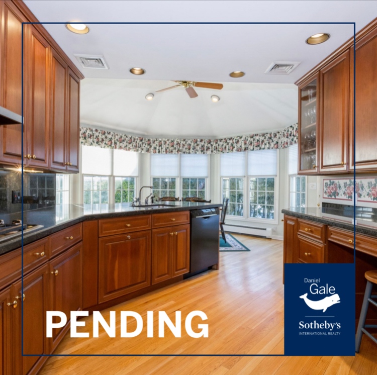 eileenohara222's tweet photo. Under Contract! π³π³π³ 236 Wellington Road
Garden City NY | βοΈ Contact me to talk about the real estate market in your community! #RealizeYourVision https://t.co/YEefp0ouxO