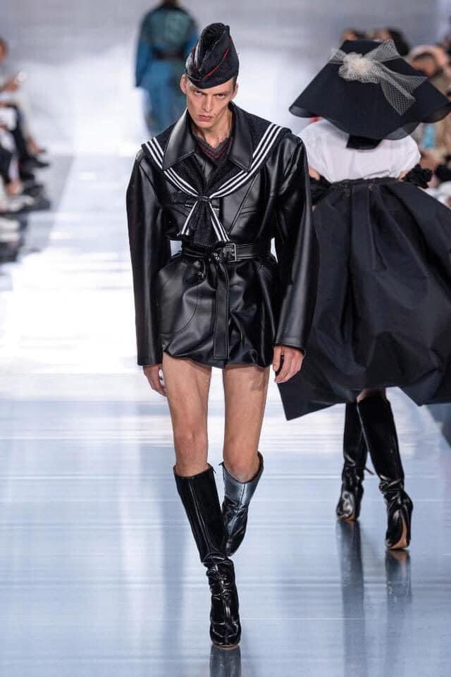 woodycarpenter1's tweet photo. Can’t wait for your new season and fashion to start @danieltosh 🤣🤣🤣🤘🤘🤘🤘🤘🤘🤘🤘#ripcastro https://t.co/6kvn1INlW8