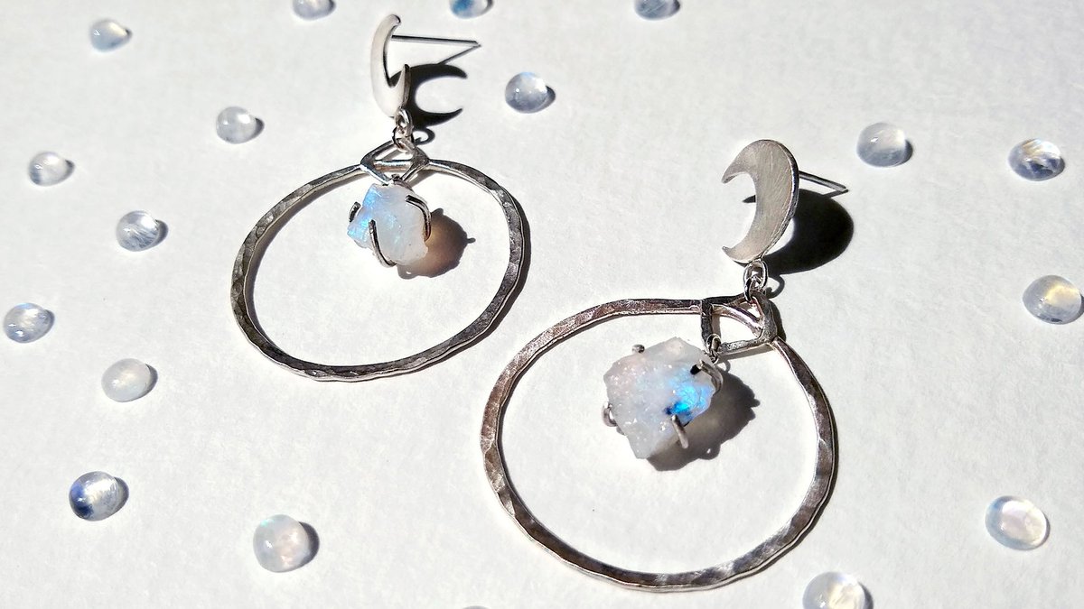 kae_jewel's tweet photo. 🌈✨New Collection✨🌈
Celestial with Rainbow moonstone
Gladiator with Copper turquoise, Labradorite  

Available in my Etsy shop!🌟
https://t.co/4BYNsERPco https://t.co/1ryaKnYalP