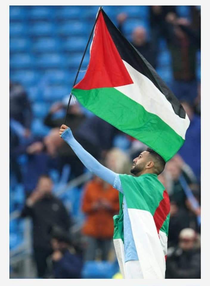 نحبك من زمان نحترمك لانك انسان ذو اخلاق عاليه ، نعشقكك لانك جزائري .  انت فخر لنا كفلسطينيين ، والله لم ارى جزائري الا وقلبه معلق بحب فلسطين ، شكرا لانتصارك لحق فلسطين . الله يحفظك وينصرك  .  ⁧#رياض_محرز⁩
<a href="/Mahrez22/">Riyad Mahrez</a> <a href="/ManCityPT/">Manchester City</a> <a href="/FIFAcom/">FIFA</a>