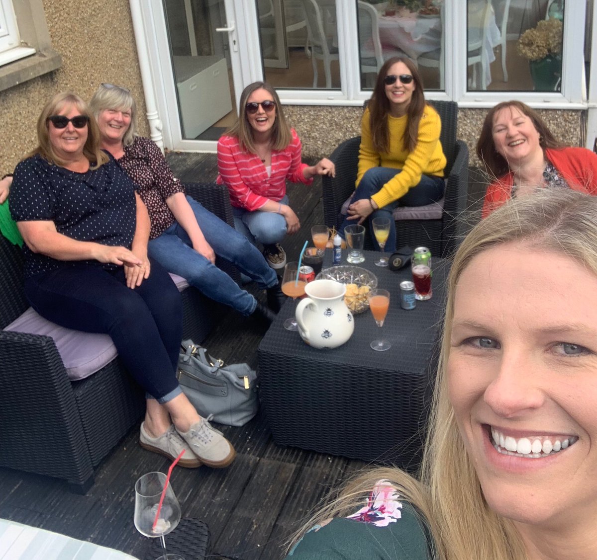 Team building TVN drinks 🍹thank you 🌞 sun for your intermittent appearance! #dreamteam <a href="/TheJenMacMethod/">Jenni Mac</a>