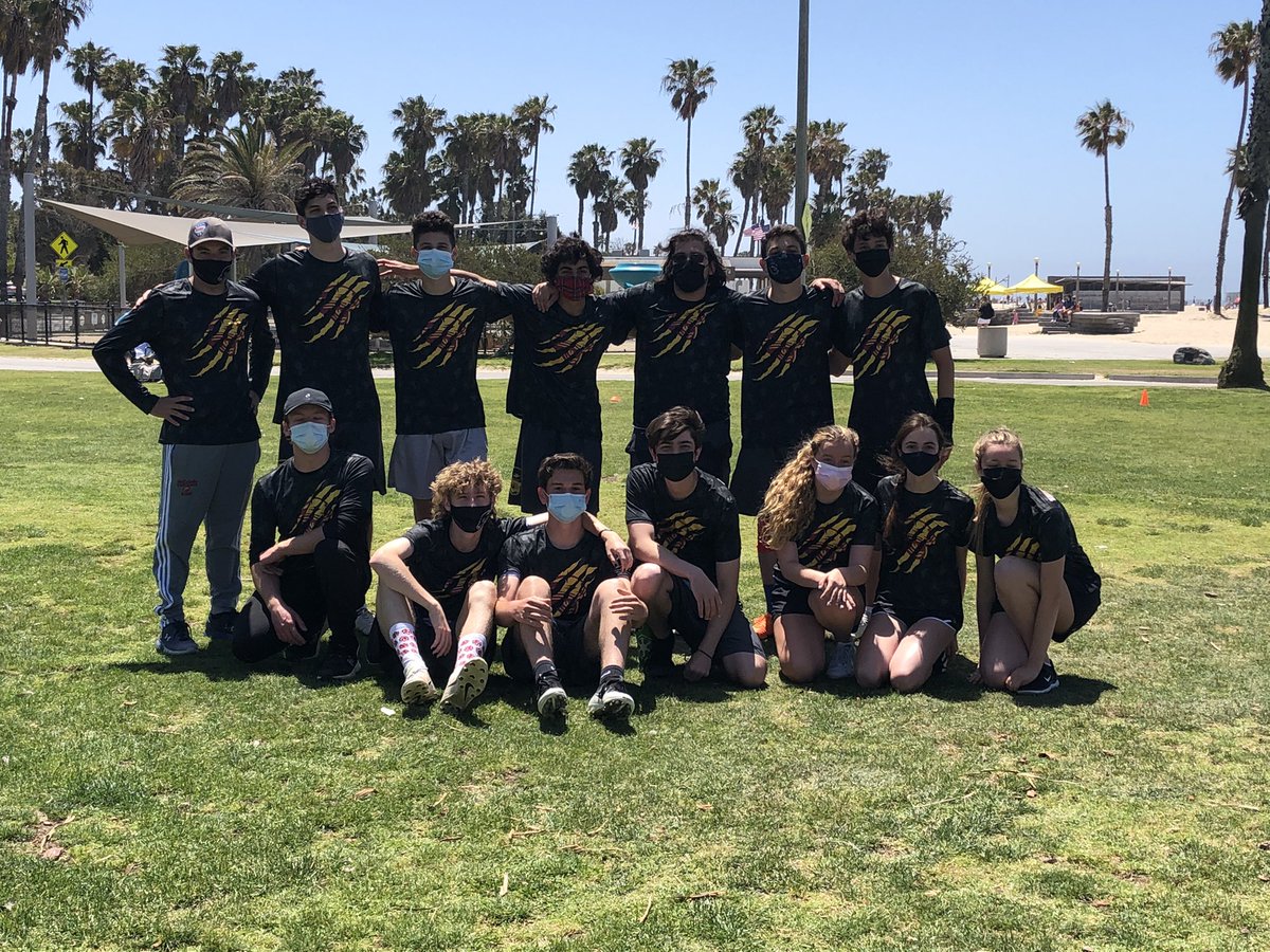 And that’s a wrap on a great morning of ultimate. Here’s a team picture for the TL #GoJags