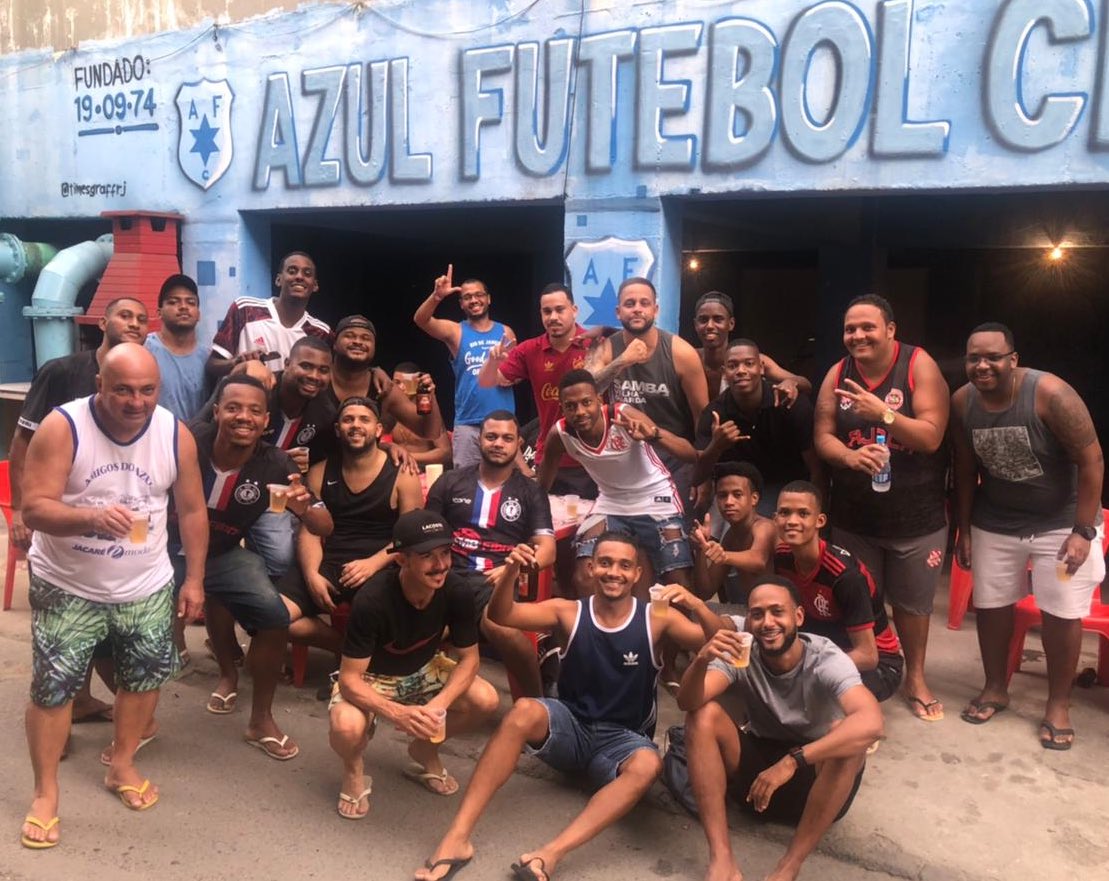 ToquedeBola_FC's tweet photo. CORRE ATRÁS!

Líder ✅
Classificado ✅
Zaga menos vazada ✅

🔴🦁🔵

#copajacarezinho #favela #campodage #jacacity #jaca #jacarezinho https://t.co/oA6oXEMsfZ