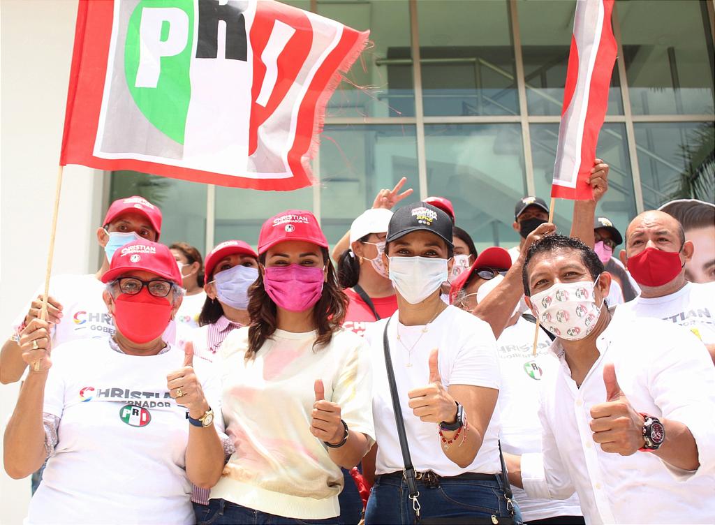 LupitaTorresAra's tweet photo. En el @PRI_Nacional se quedó lo mejor del #PRI y aquí estamos comprometidos contigo para garantizarte certeza a todas las familias campechanas. Juntos este 6 de junio vamos a #DefenderCampeche con el apoyo de tu voto para todos nuestros candidatos de la coalición #VaXCampeche. https://t.co/LgauflKuEc