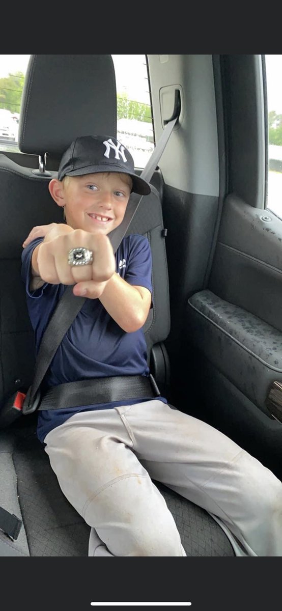 Coach_Keeter's tweet photo. 8U CHAMPIONS 2021!!!! I couldn’t be more proud of these kids! This was definitely an underdog story going in as the 7th seed and ended shutting out the opponent in the championship! Can’t wait for the future!! #Champions #onlythebest #Futurecubs #BaseBall #BeastMode https://t.co/Q3VhBfrFis