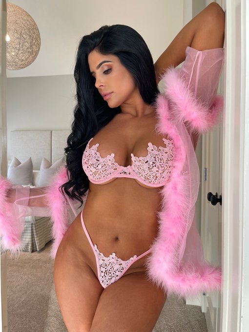 Only one thing on my mind https://t.co/V6G6XZXpeV