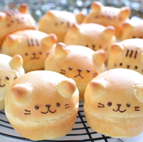 Strawberry kitten sandwiches by rosekitty_cl