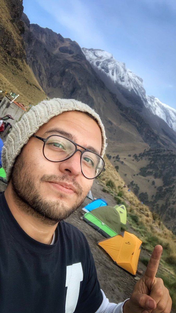 Ivan_ASanchez's tweet photo. He aprendido que la mayoría de las personas queremos vivir en la cima (placer inmediato), sin darnos cuenta que la felicidad está en la forma de subir y disfrutar del camino escarpado (vida). 

#mountains #freedom #peaceofmind https://t.co/Py2pBoW6k3