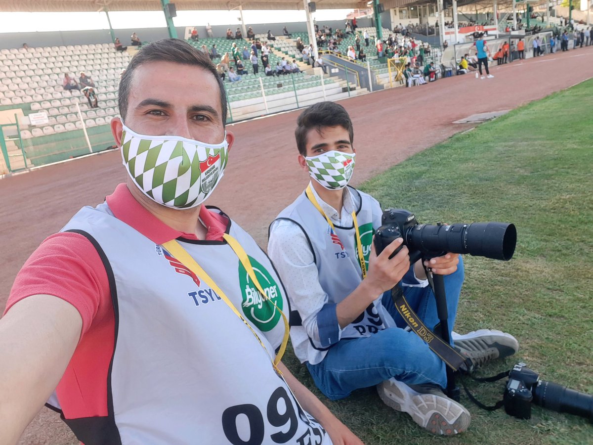 salihhancer40's tweet photo. #TFF2LİGKIRMIZIGRUPPLAY_OFF
#KırşehirBLDSpor #Sakaryaspor 
📸 #TFFMedya #BasınPRESS #FotoMuhabir 
#ÇınarKırşehirGazetesi #TSYD 
#NikonD3 #Nikon300mm
#YeşilBeyazŞampiyonKIRŞEHİR 
💚🤍🏆🤍💚🏆💚🤍🏆🤍💚🏆 https://t.co/qwasvBsOeI