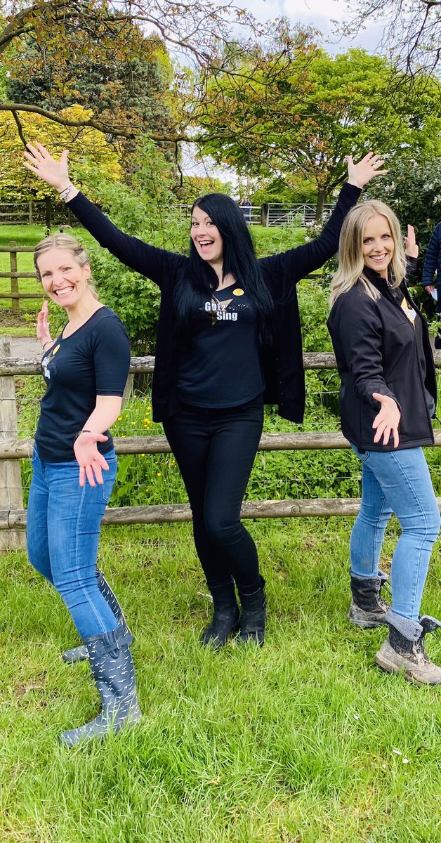 got2sing's tweet photo. Got 2 Sing Choir Team 👇. Professionals and trained for years. It’s our job to be responsible. This is not a hobby. It’s our life and you #DCMS are stopping us from working @OliverDowden #singingmatters #choirsmatter LET US BACK!!! https://t.co/Jhnk22wRj2