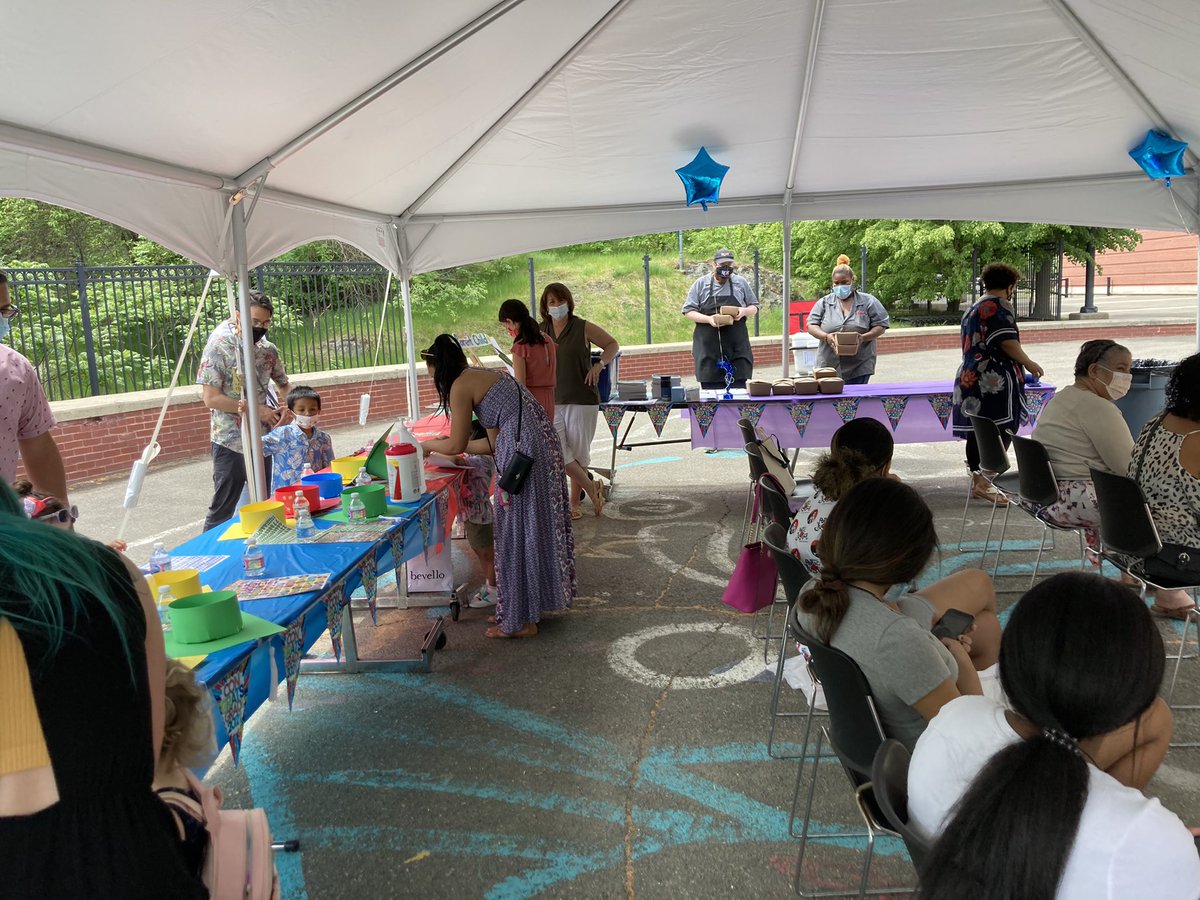 SzrikeSPS's tweet photo. My daughter &amp; I had a blast at the ParentChild+ preschool graduation yesterday!  Thank you to Emily Ullman and Maureen Pasek-Tourville for their leadership of this program that partners with families to prepare their children to enter our schools. #familiasfirst @SalemSchoolsk12 https://t.co/elBKIeEd1m